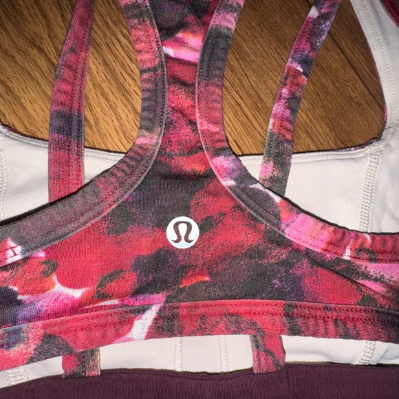 Lululemon splendour sports bra size 4 - Picture 7 of 8